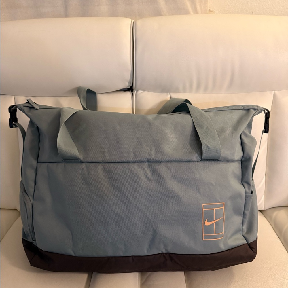 Nike Court Advantage Gym Duffle Bag Large Tennis Sports *Rackets Not Included*